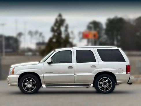 Used 2004 Cadillac Escalade 2WD image 6