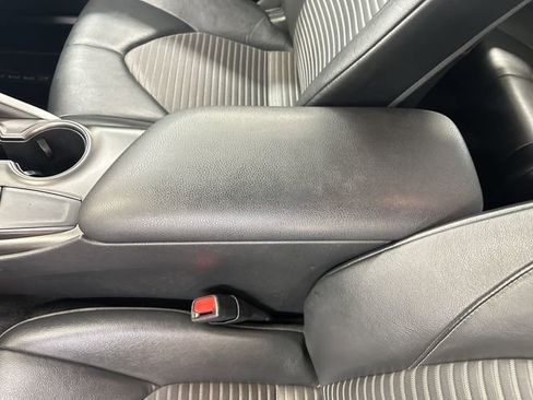 Used 2021 Toyota Camry SE FWD image 26