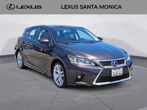 Used 2014 Lexus CT 200h w/ Seat Comfort Package FWD image 3