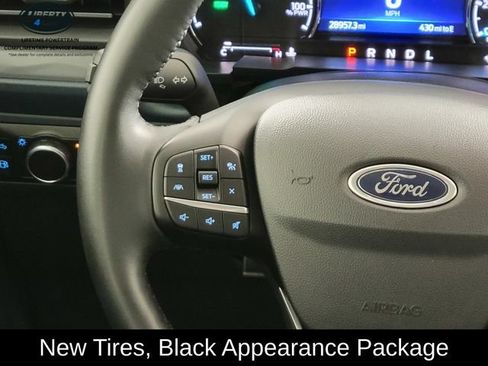 Used 2024 Ford Maverick Lariat w/ Black Appearance Package FWD image 28
