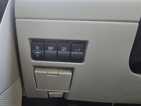 Used 2011 MAZDA CX-9 Grand Touring w/ Moonroof & Bose Audio Pkg FWD image 26