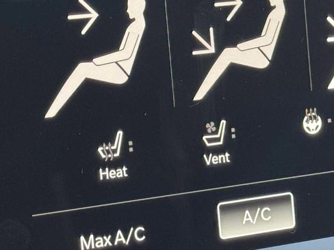 New 2026 Chrysler Pacifica Limited image 34