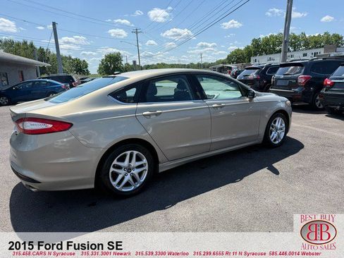Used 2015 Ford Fusion SE FWD image 3