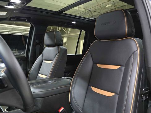 Used 2024 GMC Yukon XL AT4 w/ Technology Package image 21