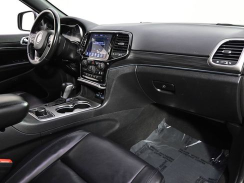 Used 2019 Jeep Grand Cherokee Limited image 15
