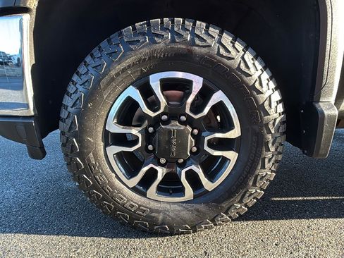 Certified 2020 GMC Sierra 2500 SLT w/ SLT Convenience Package image 10