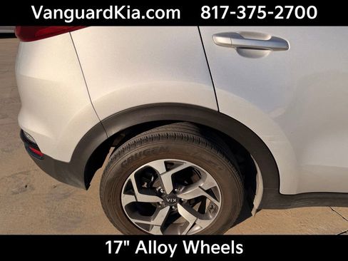 Certified 2022 Kia Sportage LX image 11