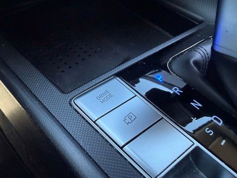 Used 2023 Hyundai Elantra SEL w/ Convenience Package image 29