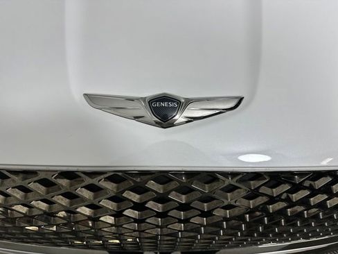 Used 2025 Genesis GV70 2.5T image 9