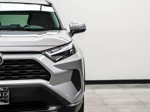 Used 2024 Toyota RAV4 XLE image 9