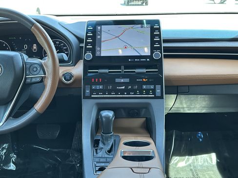 Used 2022 Toyota Avalon Limited w/ Advanced Safety Package FWD image 30