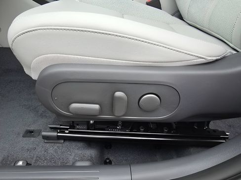 New 2026 Hyundai Kona SEL Premium AWD/4WD image 17