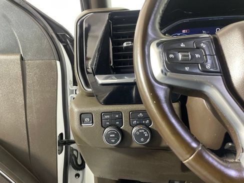 Used 2024 Chevrolet Silverado 1500 LT w/ Leather Package AWD/4WD image 14