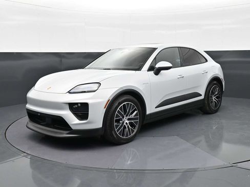New 2026 Porsche Macan 4 Electric image 1