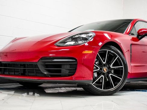 Used 2022 Porsche Panamera 4 Platinum Edition image 2