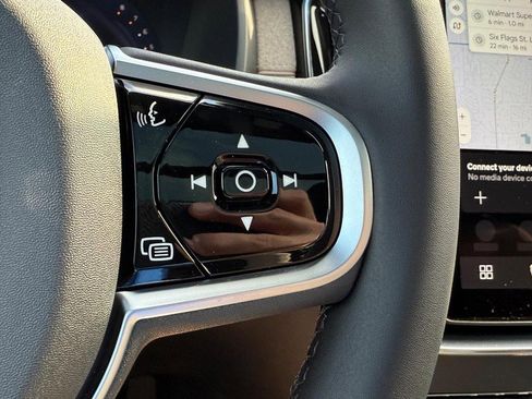 New 2026 Volvo XC90 B6 Plus w/ Protection Package Premier image 14