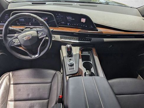 Used 2023 Cadillac Escalade Premium Luxury w/ LPO, Floor Liner Package AWD/4WD image 18