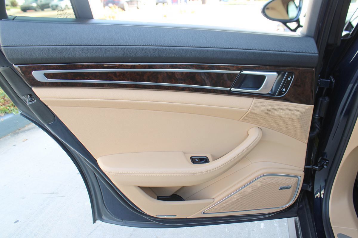 Used 2020 Porsche Panamera 4 E-Hybrid AWD/4WD image 52