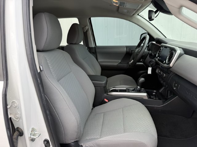 Used 2022 Toyota Tacoma SR5 RWD image 29