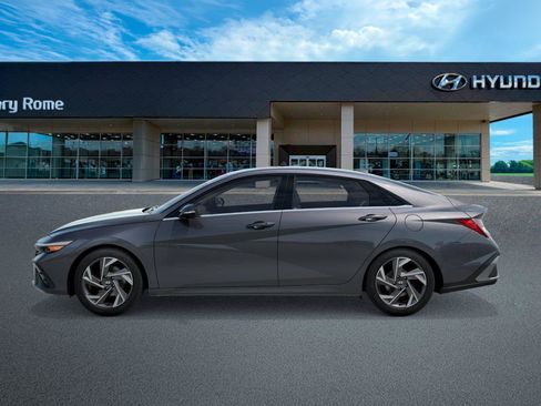 New 2026 Hyundai Elantra Limited FWD image 3
