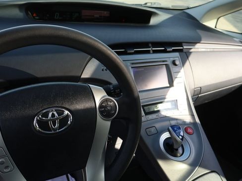 Used 2013 Toyota Prius Three w/ Solar Roof Pkg FWD image 22