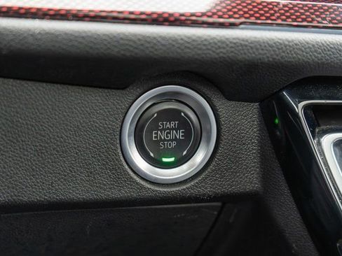 Used 2025 Chevrolet Traverse RS image 31