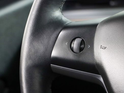 Used 2021 Tesla Model Y Performance AWD/4WD image 13
