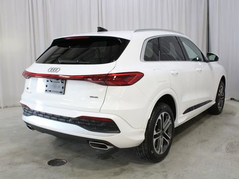 Used 2025 Audi Q5 Premium w/ Convenience Package AWD/4WD image 26