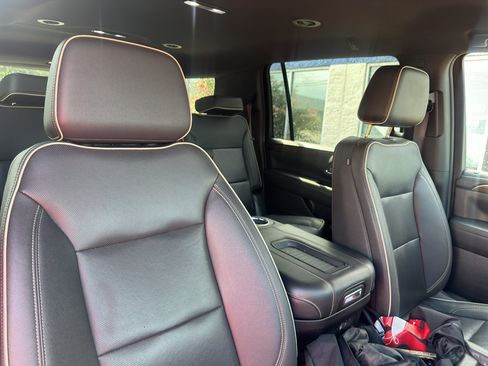 Used 2023 Chevrolet Suburban Premier AWD/4WD image 12