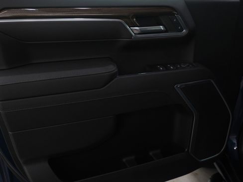 Used 2023 Chevrolet Silverado 1500 RST image 22