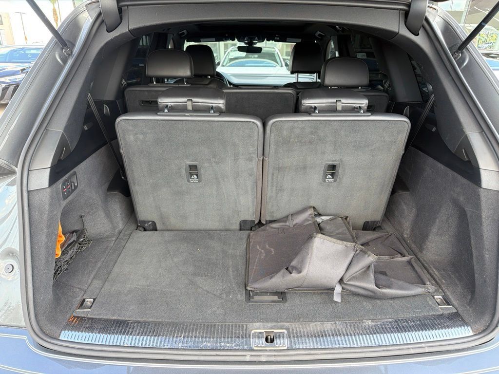 Used 2018 Audi Q7 3.0T Prestige w/ Prestige Package AWD/4WD image 9