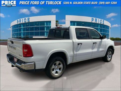 Used 2025 RAM 1500 Big Horn AWD/4WD image 5