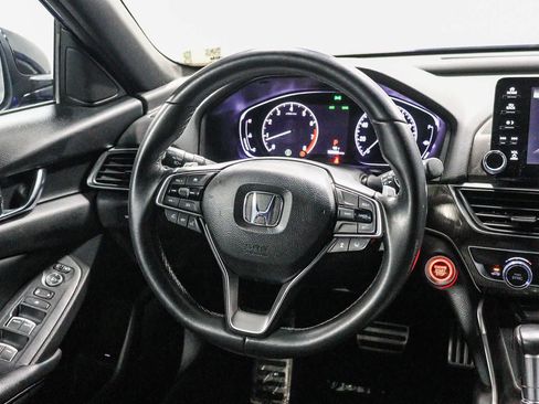 Used 2018 Honda Accord Sport image 16