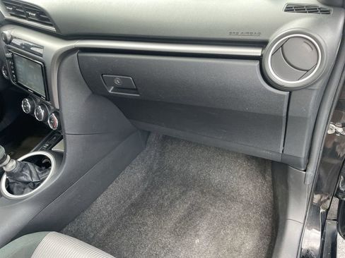 Used 2016 Scion tC Base image 30