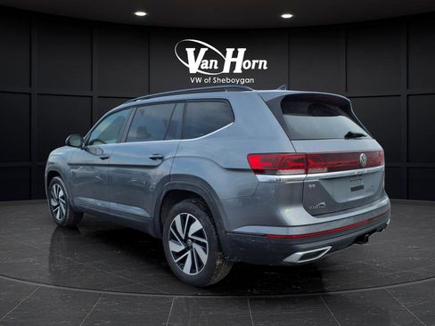Used 2024 Volkswagen Atlas SE w/ Panoramic Sunroof Package image 55