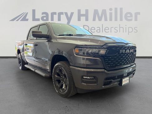 New 2026 RAM 1500 Express AWD/4WD image 7