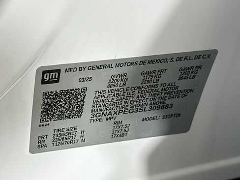 Used 2025 Chevrolet Equinox LT AWD/4WD image 12