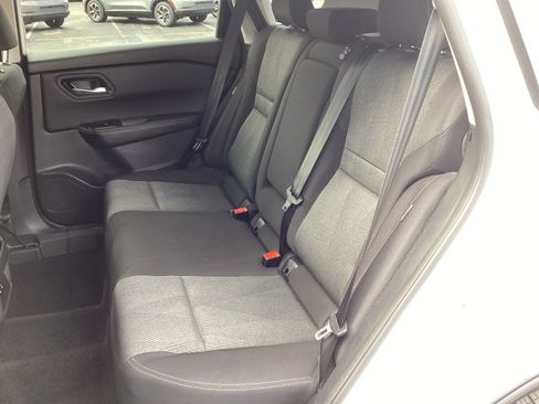 Used 2025 Nissan Rogue SV image 13