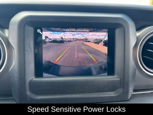 Certified 2023 Jeep Gladiator Sport AWD/4WD image 14