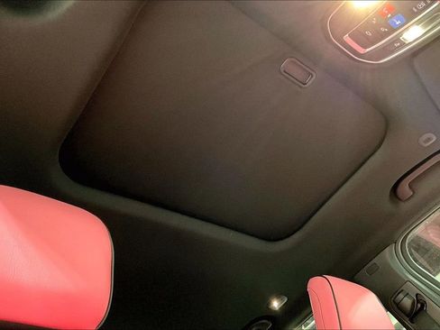 New 2025 Jeep Grand Cherokee Laredo image 32