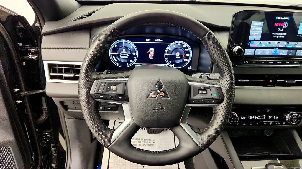 Used 2025 Mitsubishi Outlander SEL Black Edition AWD/4WD image 14