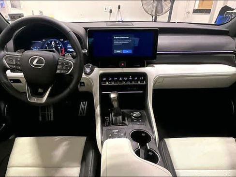 Used 2026 Lexus IS 350 F Sport w/ Technology Package AWD/4WD image 7