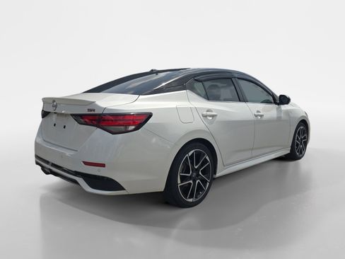 Used 2024 Nissan Sentra SR w/ SR Premium Package FWD image 6
