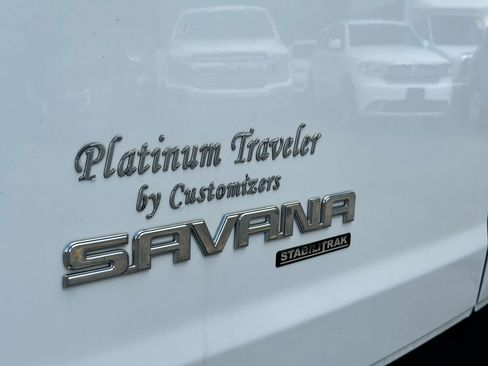 Used 2014 GMC Savana 1500 image 9