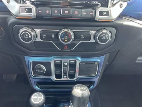 Used 2020 Jeep Wrangler Unlimited Sport AWD/4WD image 15