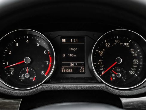 Used 2016 Volkswagen Passat 1.8T SE image 25