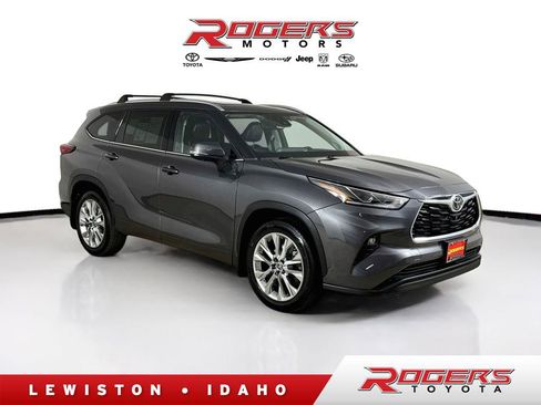 Used 2023 Toyota Highlander Limited AWD/4WD image 1