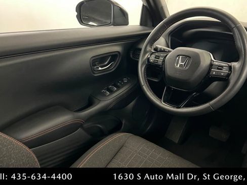 Used 2024 Honda HR-V Sport image 11