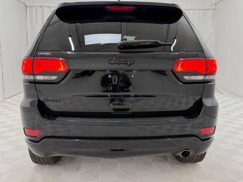 Used 2018 Jeep Grand Cherokee Altitude image 8