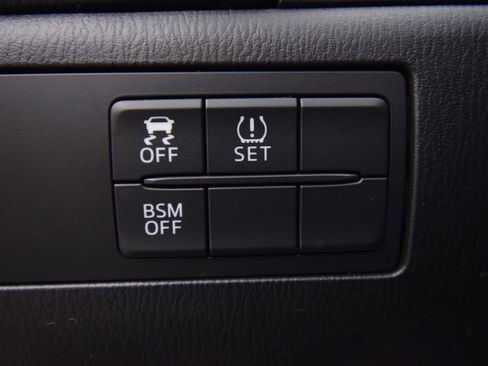 Used 2016 MAZDA MAZDA3 i Touring image 36